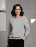 Women's Ultra-Soft Grey Fuzzy Knit Sweater - Cozy Plush Fleece Crewneck Pullover
